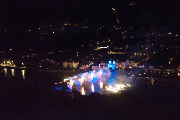 Feux d'artifice au-dessus de Heidelberg en Allemagne la nuit — Photo