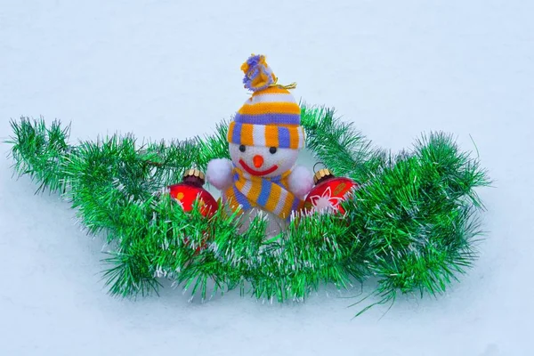 Neujahrsschneemann Mit Spielzeug Schnee — Stockfoto