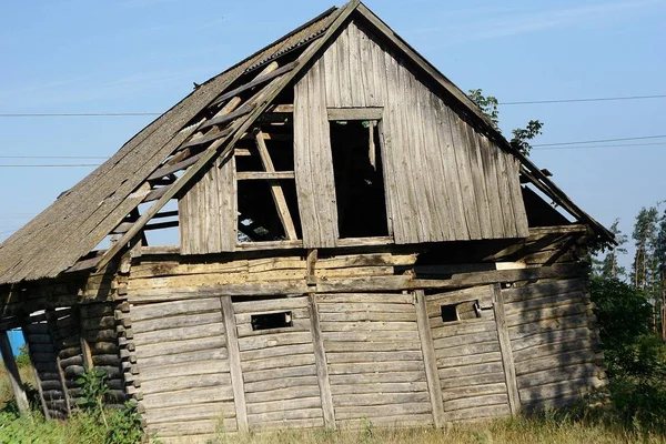 Ein Altes Fast Eingestürztes Haus Wie Viel Hat Überlebt — Stockfoto