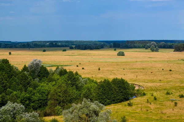 Mogritsa köyündeki Kretase Dağları.