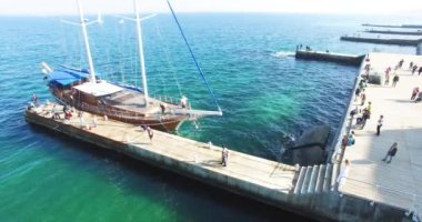 Gemi liman katıldı.