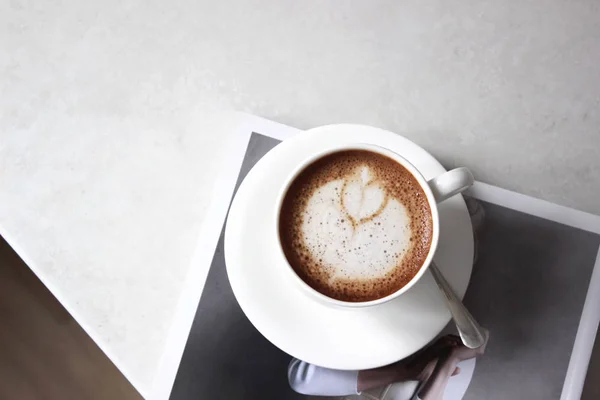 Kaffee Tasse Frisch Gebrühten Cappuccino Morgenkaffee Eine Tasse Kaffee Mit — Stockfoto
