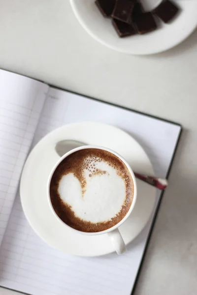 Kopi Cangkir Cappuccino Aromatik Dengan Milk Foam Yang Lezat Kopi — Stok Foto