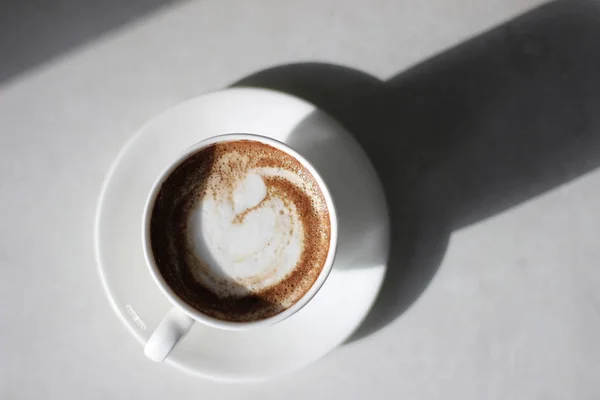 Secangkir Cappuccino Dengan Seni Latte Tulip Satu Cangkir Kopi Dengan — Stok Foto