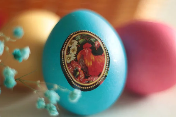 Paskalya tavşanı ve yumurta