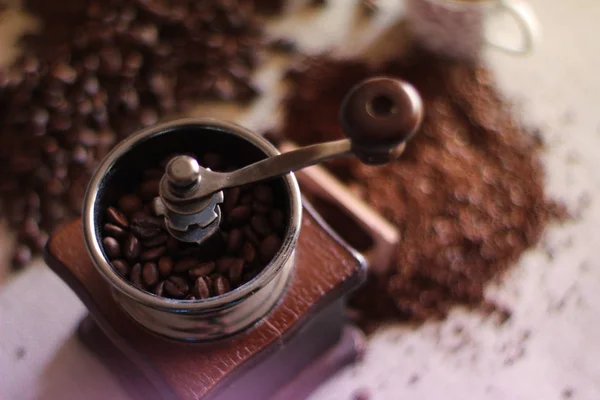 Kaffekvarn Med Kaffe Korn — Stockfoto