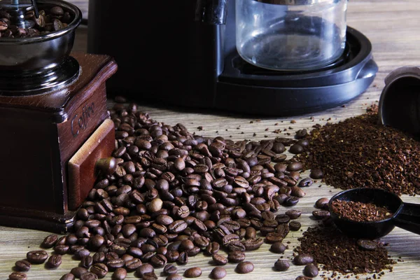 Kahve Öğütücüsü Kahve Çekirdeği — Stok fotoğraf