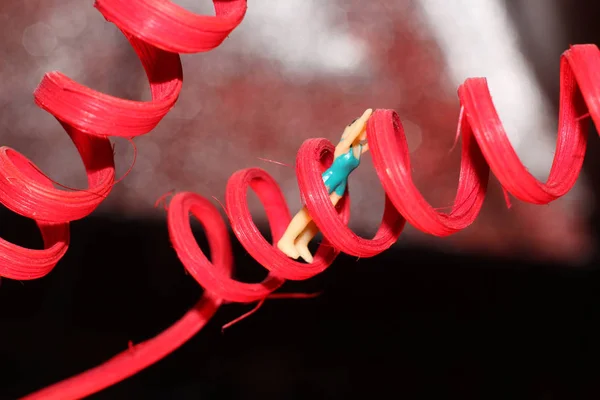 küçük bebek ve spiral ile soyut dekorasyon