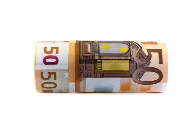Banknotlar 50 Euro 'ya yuvarlandı.