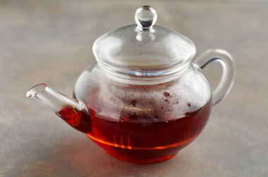 Sıcak çay çaydanlık