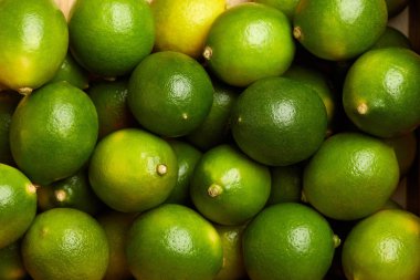 Demet taze yeşil limes organik gıda pazarında