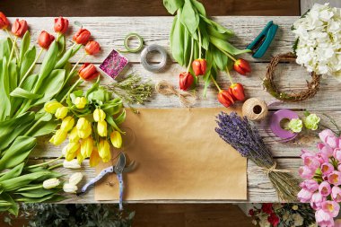 Çiçek çiçek çiçekçi perakende mağazası, üstten görünüm