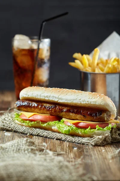 Varmkorv Med Pommes Och Ett Glas Cola Skräpmat — Stockfoto