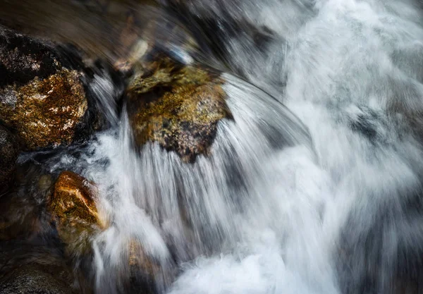 Hintergrund Natur Detail Fluss Wellen Auf Stein — Stockfoto