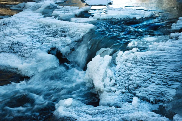 Natureza Sazonal Fundo Congelado Rio Com Cascatas Inverno — Fotografia de Stock