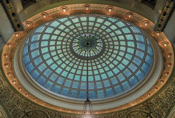 芝加哥 伊利诺斯州 2018年6月22日 在芝加哥文化中心的内部和圆顶的看法 — 图库照片