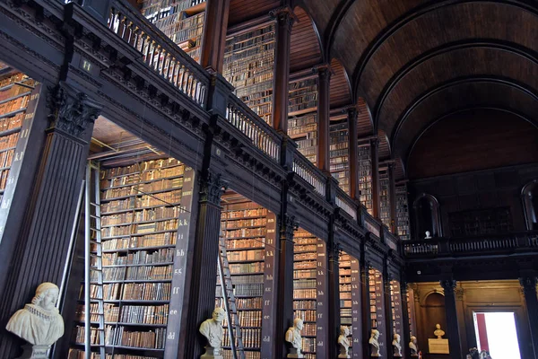 Dublin Irlande Mai 2017 Longue Salle Ancienne Bibliothèque Trinity College — Photo