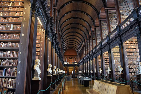 Dublin Irlande Mai 2017 Longue Salle Ancienne Bibliothèque Trinity College — Photo