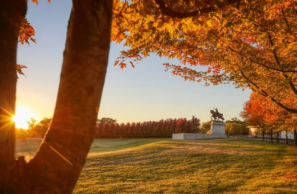 October 2018 Louis Missouri Sunrise Fall Foliage Apotheosis Louis Statue — Stock Photo, Image
