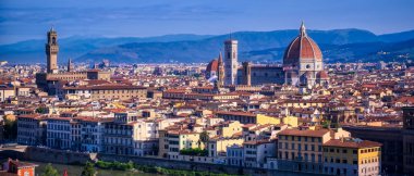 Floransa, Arno Nehri boyunca İtalya.