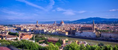 Floransa, Arno Nehri boyunca İtalya.