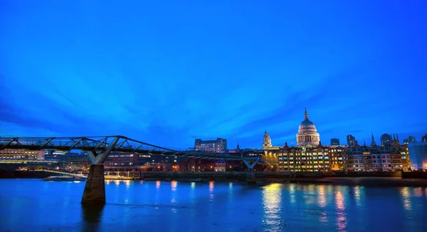 Catedral São Paulo Millennium Bridge Rio Tâmisa Londres Reino Unido — Fotografia de Stock