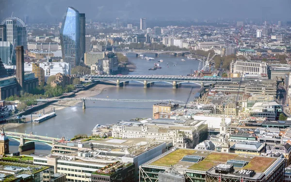 Een Luchtfoto Van Londen Verenigd Koninkrijk Een Zonnige Dag — Stockfoto