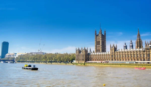 Parlamento Britânico Longo Rio Tâmisa Dia Ensolarado Londres Reino Unido — Fotografia de Stock