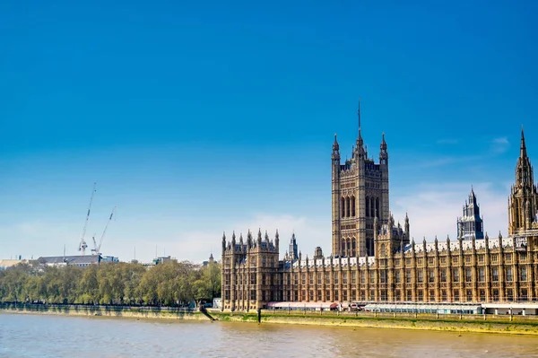 Parlamento Britânico Longo Rio Tâmisa Dia Ensolarado Londres Reino Unido — Fotografia de Stock