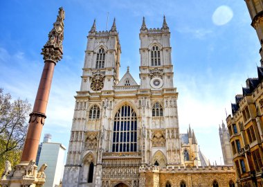 Londra'da güneşli bir günde Westminster Abbey bir görünüm, İngiltere.
