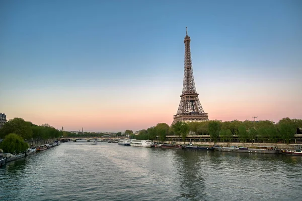 Wieża Eiffla Przez Sekwanę Paryżu Francja — Zdjęcie stockowe