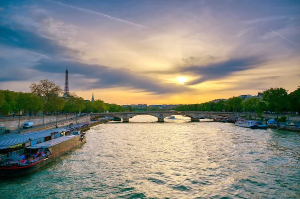 Paris Fransa Seine Nehri Kapsayan Pont Alexandre Iii Köprüsünden Bir — Stok fotoğraf