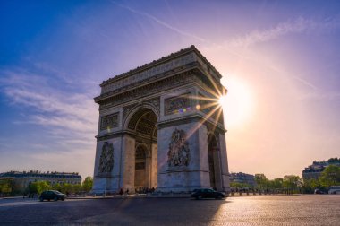Paris, Fransa 'da bulunan Zafer Takı manzarası.