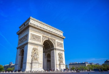 Paris, Fransa 'da bulunan Zafer Takı manzarası.