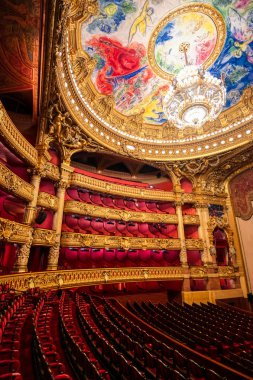 Paris, Fransa-23 Nisan 2019-Paris, Fransa 'da bulunan Palais Garnier oditoryum.