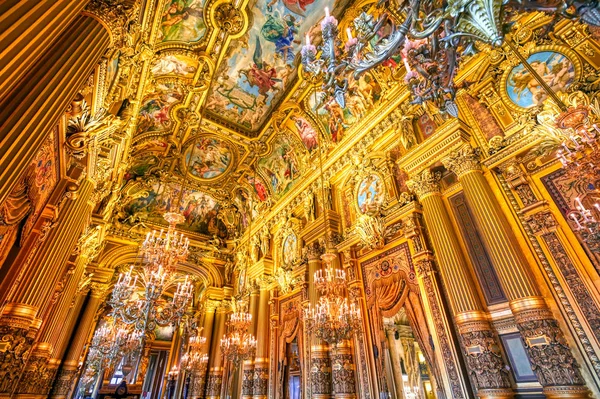 París Francia Abril 2019 Gran Vestíbulo Del Palais Garnier Situado —  Fotos de Stock