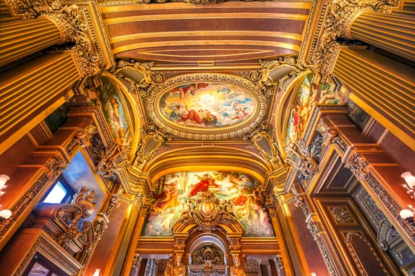 París Francia Abril 2019 Gran Vestíbulo Del Palais Garnier Situado —  Fotos de Stock