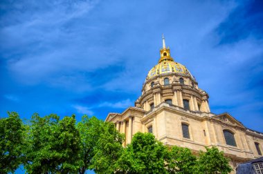 Paris, Fransa-Nisan 22, 2019-Les Invalides tüm Fransa askeri tarihi ile ilgili müzeler ve anıtlar içeren binalar, bir kompleks.