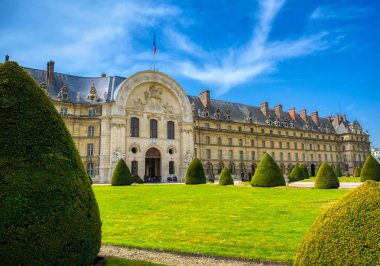 Paris, Fransa-Nisan 22, 2019-Les Invalides tüm Fransa askeri tarihi ile ilgili müzeler ve anıtlar içeren binalar, bir kompleks.
