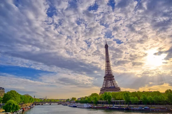 Eiffel Toren Rivier Seine Parijs Frankrijk Een Zonnige Dag Met — Stockfoto
