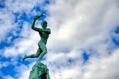 Brabo Çeşmesi Antwerp 'in (Antwerpen) Grote Markt Meydanı, Belçika.