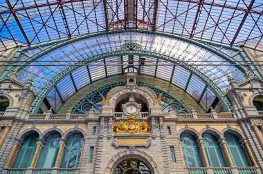 Antwerp (Antwerpen), Belçika tren istasyonu..