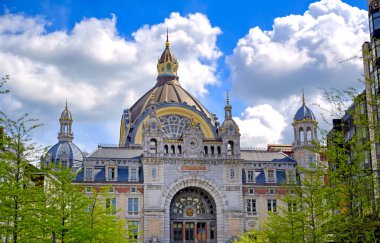 Antwerp (Antwerpen), Belçika Tren İstasyonu dış.