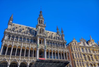 Grand Place veya Grote Markt'ta binalar ve mimari, Brüksel'in merkez meydanı, Belçika.