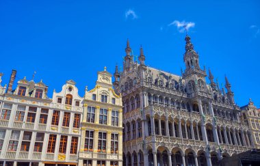 Grand Place veya Grote Markt'ta binalar ve mimari, Brüksel'in merkez meydanı, Belçika.