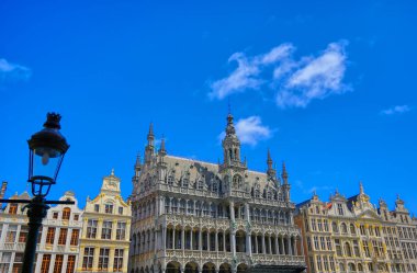 Grand Place veya Grote Markt'ta binalar ve mimari, Brüksel'in merkez meydanı, Belçika.