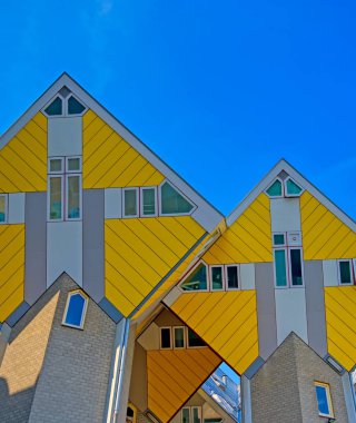 Rotterdam küp evler, Hollanda güneşli bir günde.
