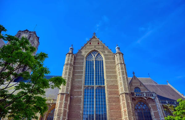 Rotterdam, Hollanda'daki kanallar boyunca mimari.