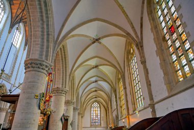 Haarlem, Hollanda - 30 Nisan 2019 - Hollanda'nın Haarlem kentindeki St. Bavo Kilisesi'nin iç mekanı.