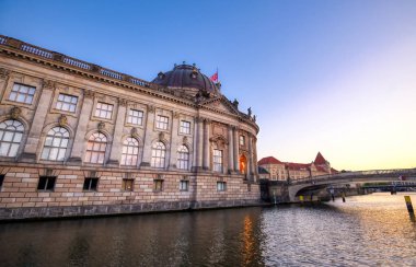 Berlin, Almanya - 4 Mayıs 2019 - Berlin Mitte ilçesinde Museum Island'da bulunan Bode Müzesi, Almanya'nın en iyi.